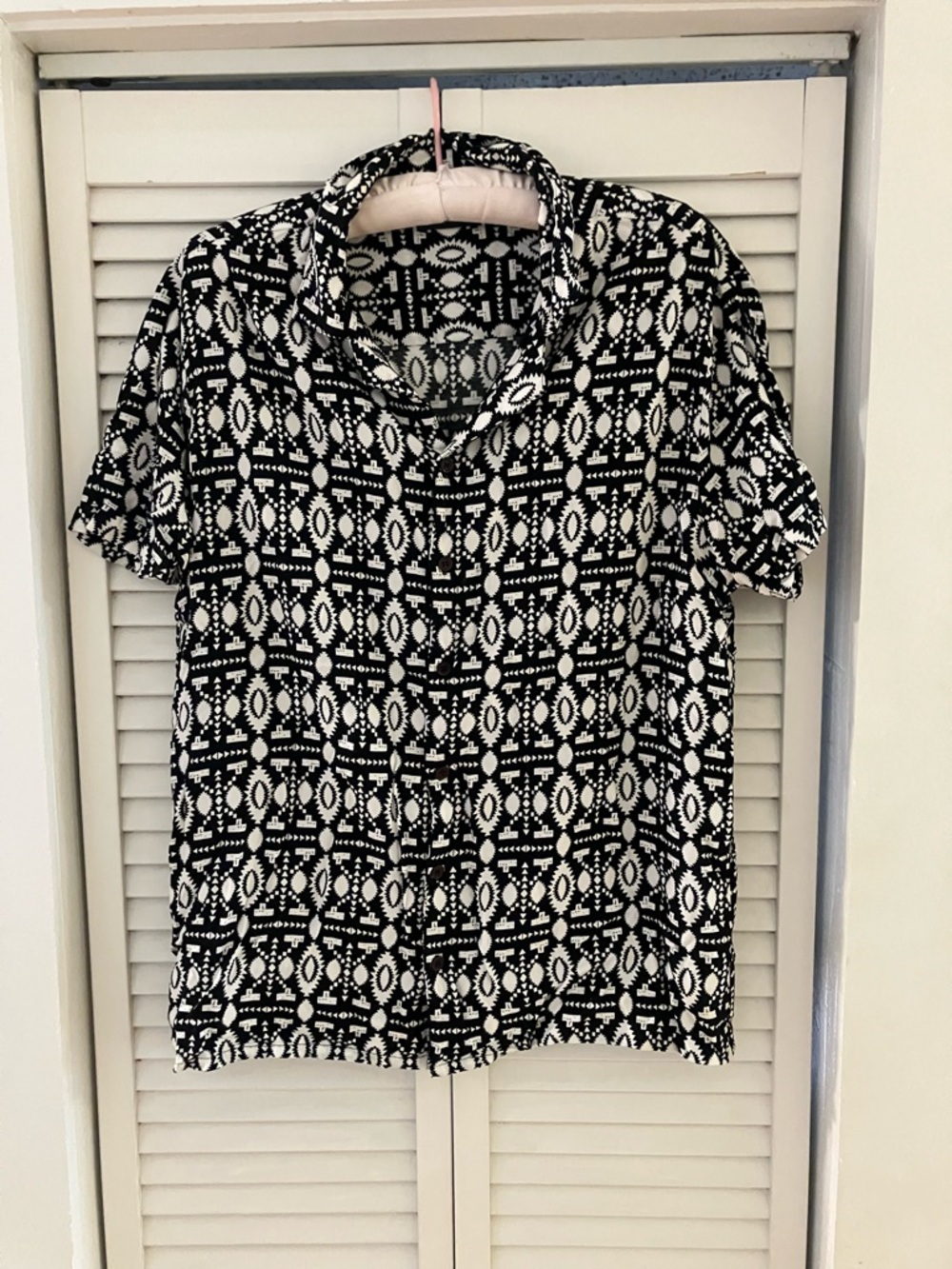 Primark Graphic Print Black and White Button Down Short Sleeve Shirt
